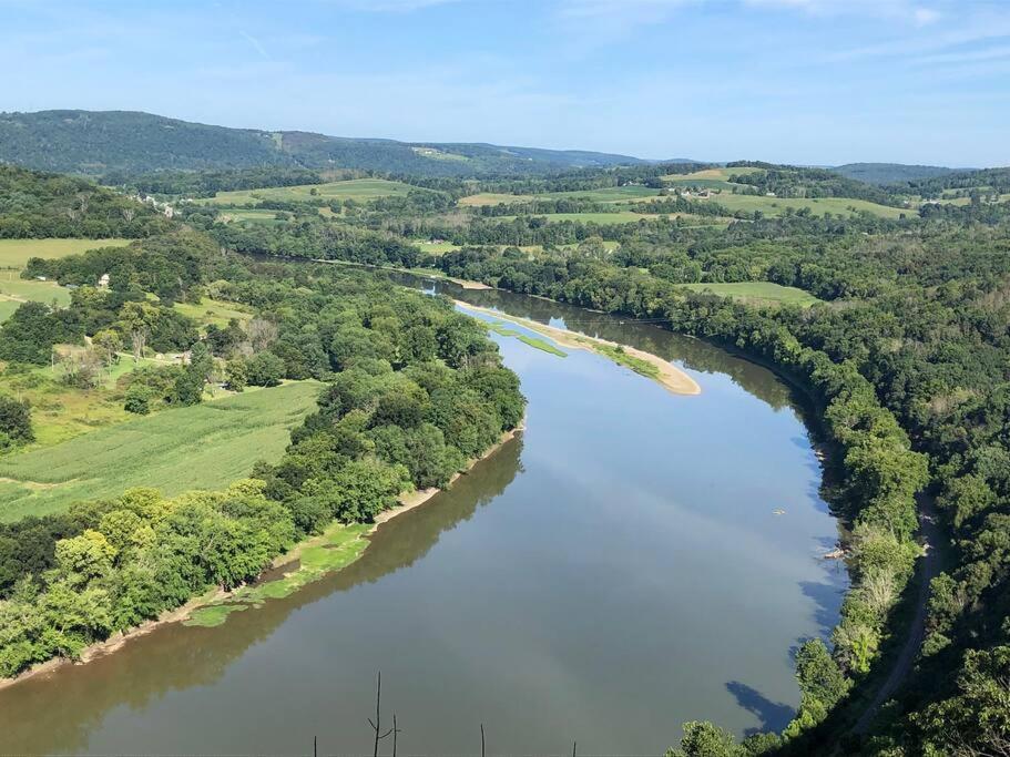 Small Town Hideaway Wyalusing Eksteriør bilde